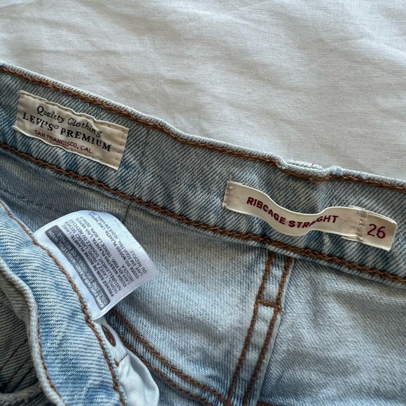 Levi’s Ribcage Straight Jeans - Picture 3 of 4